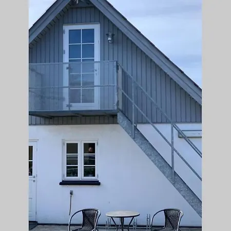 Apartment Tag I Hyggelig Landsby Pa Stevns
